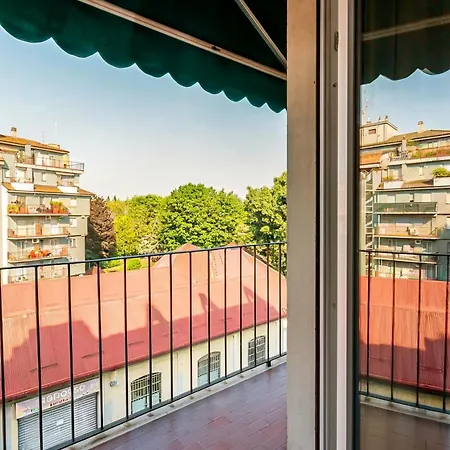 Large - Duomo Appartement